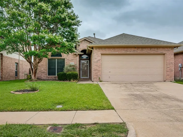 5916 Big Flat Dr, Fort Worth, TX 76131