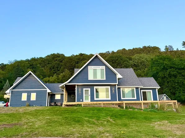 720 Trisdahl Ct, Rushford, MN 55971