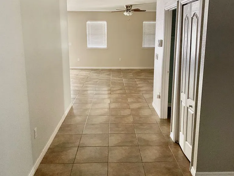 2855 Moonstone Bnd — Photo 2