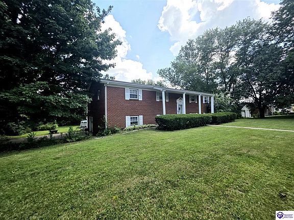3rd image of 205 Routt Dr