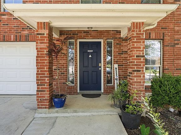 2nd image of 329 Hummingbird Dr