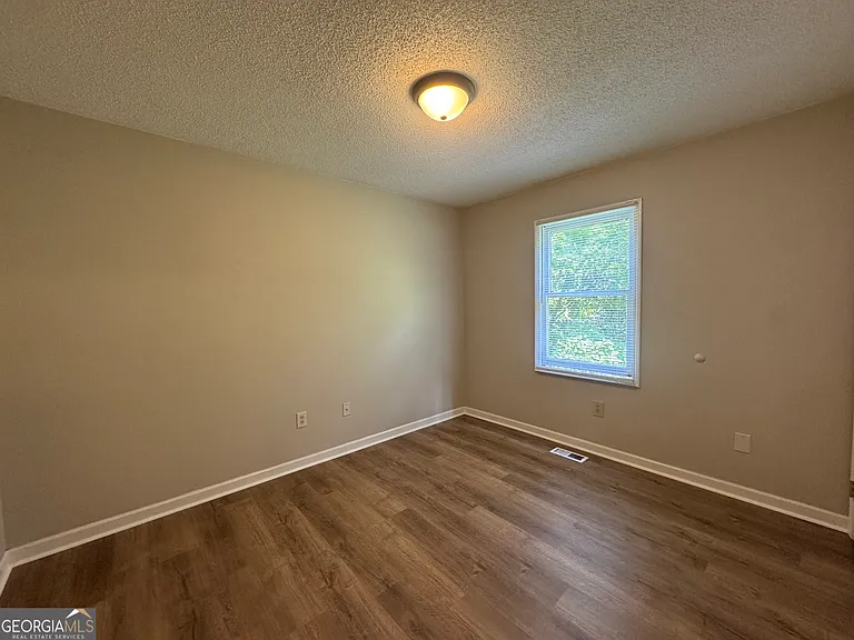 650 Morton Rd — Photo 7