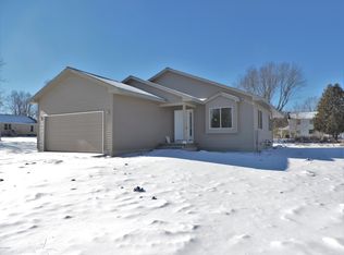 312 Brookside Ct, Big Rapids, MI