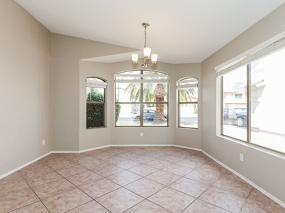5th image of 2267 E Arabian Dr