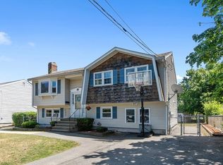 41 Castle Cir, Peabody, MA 01960