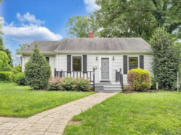 1512 Liggates Rd, Lynchburg, VA 24502