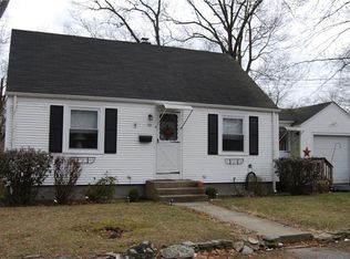 70 Inman Ave, Warwick, RI 02886