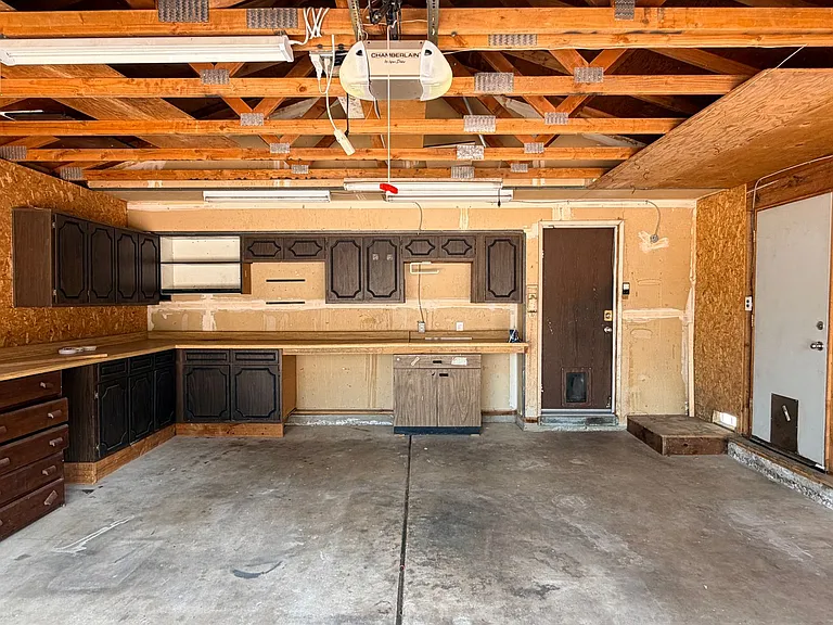 1862 Espee Ct — Photo 34