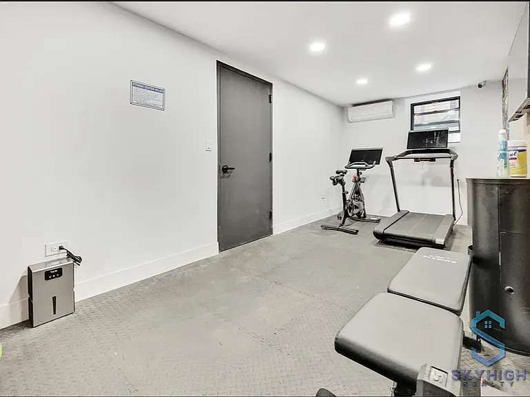 723 Knickerbocker Ave #1AA — Photo 18