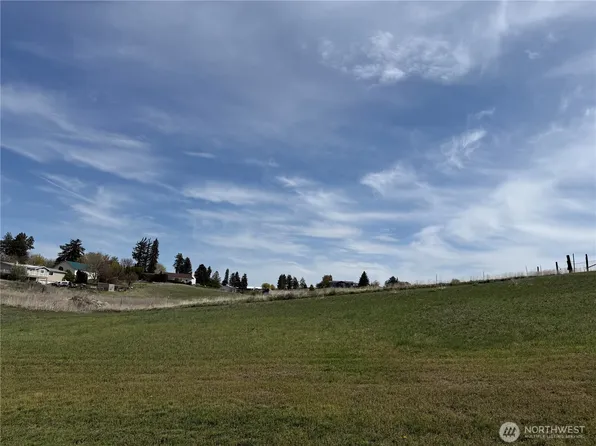 401 E Willow Street, Waterville, WA 98858