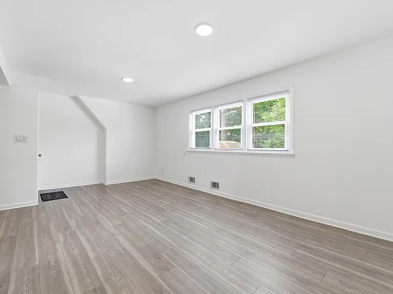 74 Barbara St #2 — Photo 4