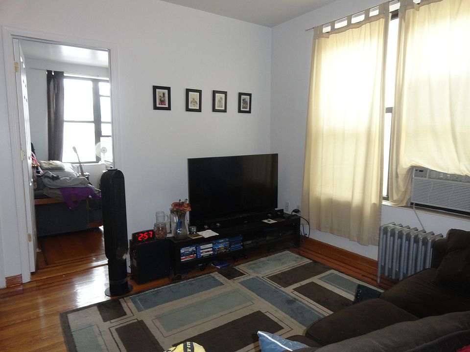1st image of 2055 29th St APT 3