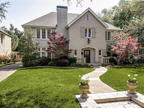 3rd image of 4437 Beverly Dr
