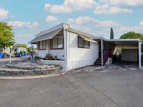 2nd image of 49 Birch Ln #49