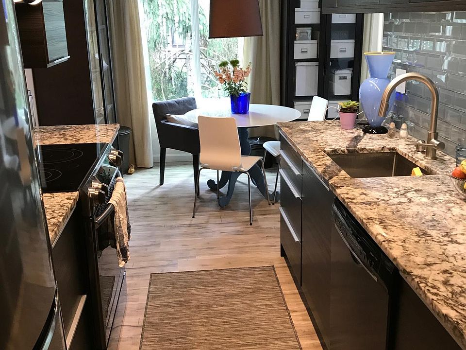 Fully functional Kirchen cabinets with hidden drawers, bosch