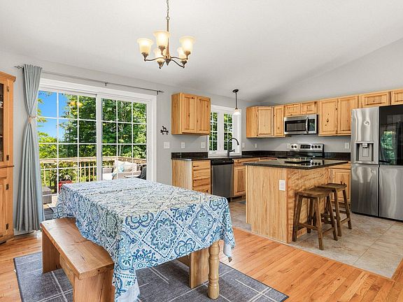 5th image of 346 Diamond Hill Road