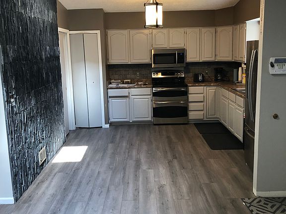 2nd image of 79 E Annabelle Ave