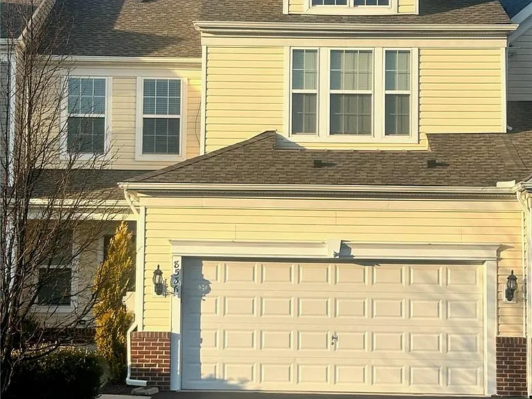 8536 Mayfair Ct — Photo 1