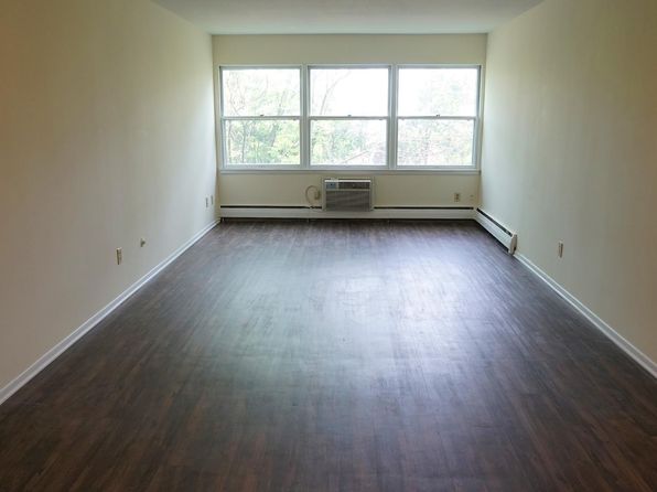 1329 Saint Paul Ave APT 15