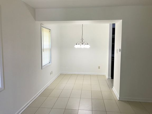 5th image of 4632 London Dr