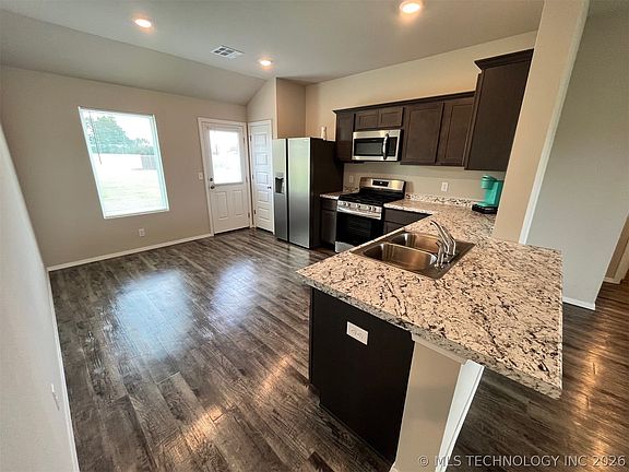 4th image of 29524 E 78th Pl S