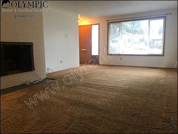 2nd image of 407 W St SE