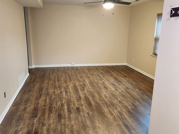 3rd image of 13 Harvest Mews #13