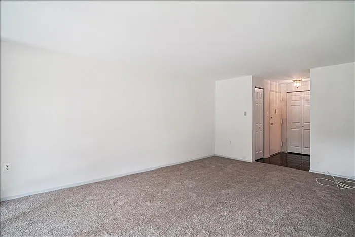 18709 Walkers Choice Rd #5 — Photo 7