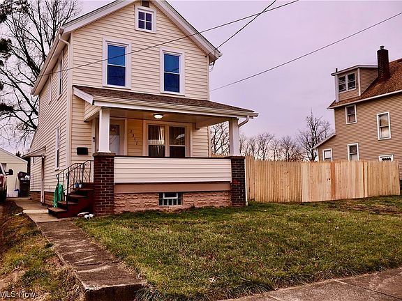 4th image of 2347 Donald Ave
