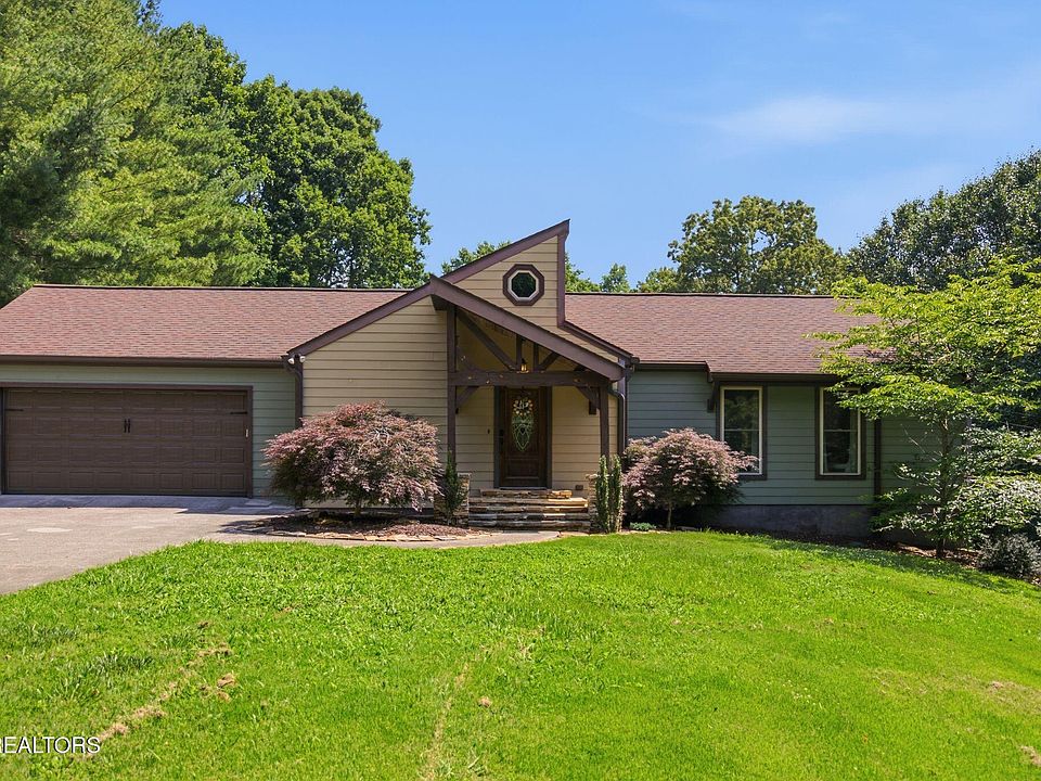 1st image of 8008 Helen Dr