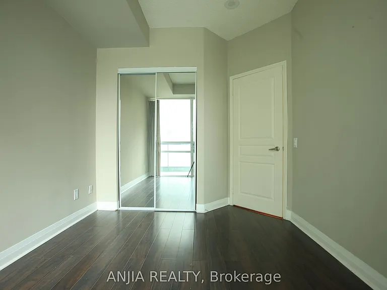 1121 Bay St #805 — Photo 8