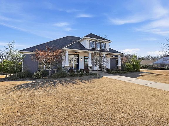 2nd image of 8 Persimmon Ridge Dr