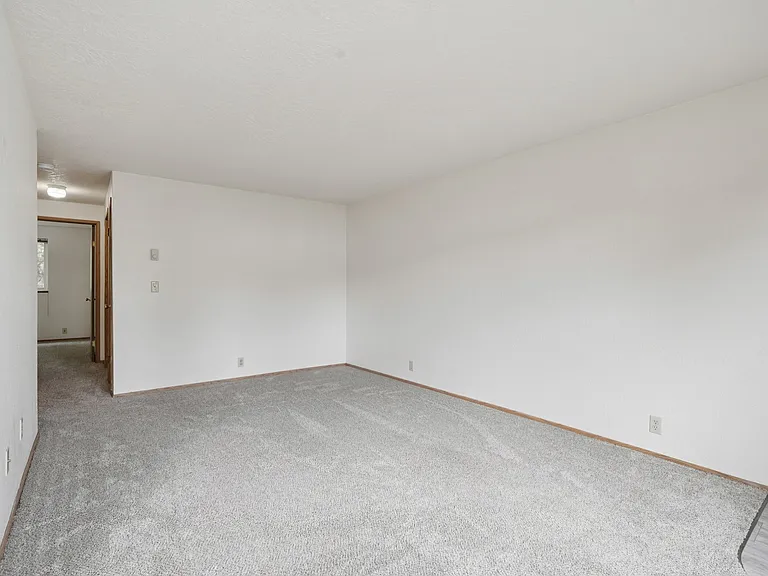 Rivertown Apartments — Photo 13