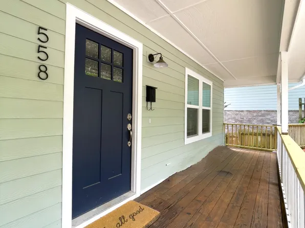 560 N Highland Ave, Fayetteville, AR 72701