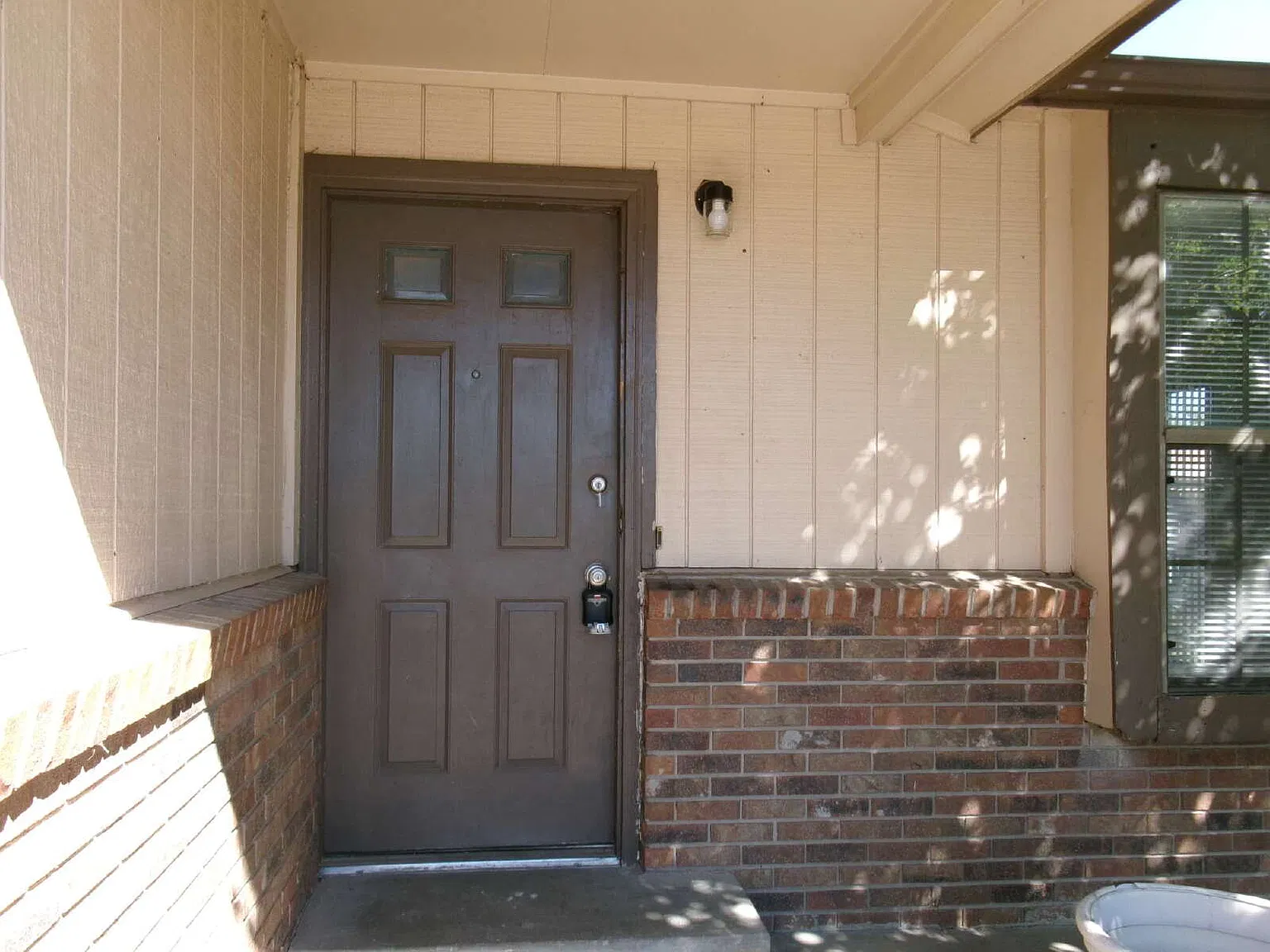 3 bed, 2.0 bath, 1816 sqft, $2,195 — Photo 3