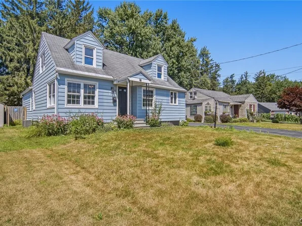 162 Pine Tree Dr, North Syracuse, NY 13212