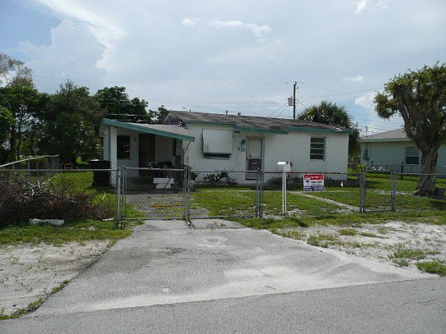 2nd image of 1112 NW 23rd Ter