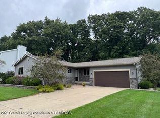 5594 Creekwood Ln, Haslett, MI 48840