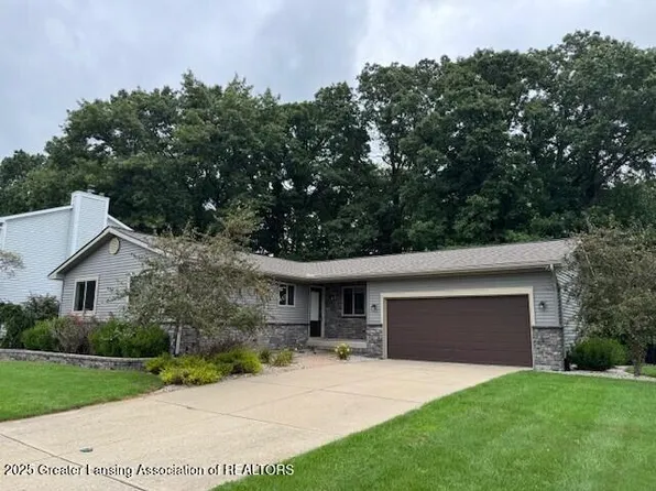 5594 Creekwood Ln, Haslett, MI 48840