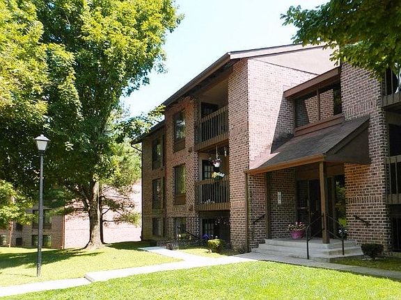 2nd image of 509 E Commerce Ave #3B-2Ba