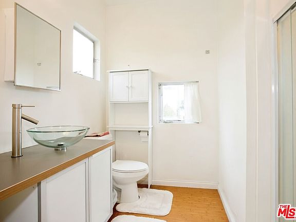 4th image of 1188 W 36th Pl APT 5