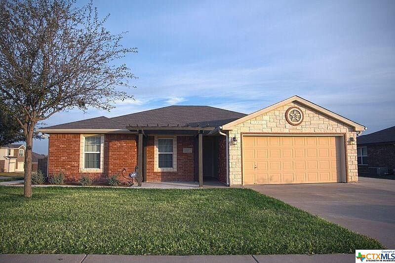 1st image of 1323 Dixon Cir