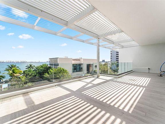 4th image of 650 NE 32nd St #Bh7
