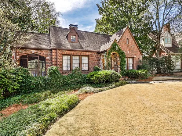 3555 Kingsboro Rd NE, Atlanta, GA 30319