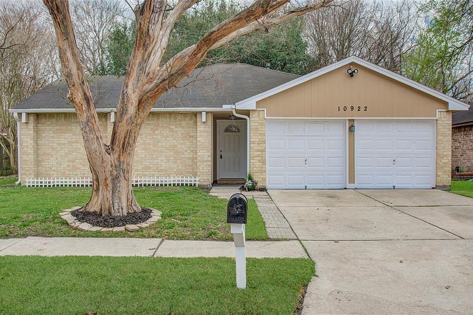 1st image of 10922 Loch Bend Ct