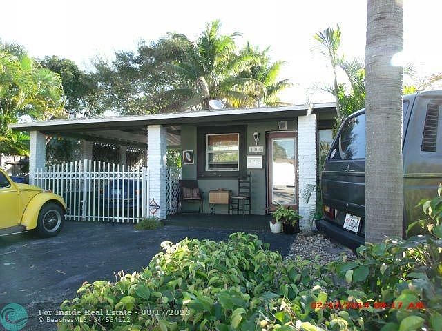 2nd image of 1304-1306 NE 15th Ave