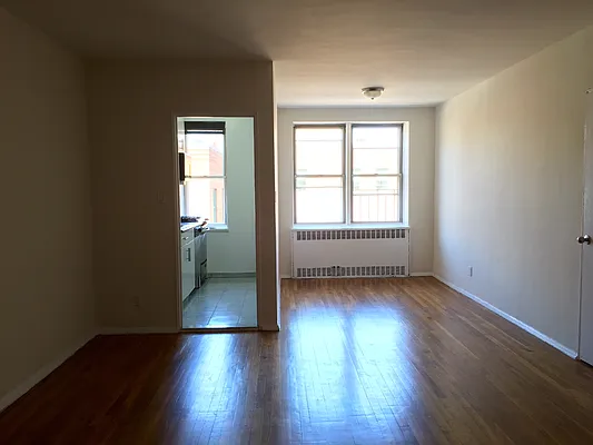 Rented by Metropolitan Equities | media 1