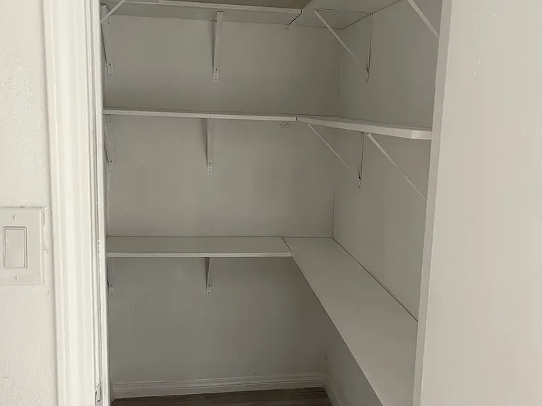 1395 N Pennsylvania Ave — Photo 34