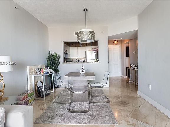 5th image of 3020 NE 32nd Ave APT 716