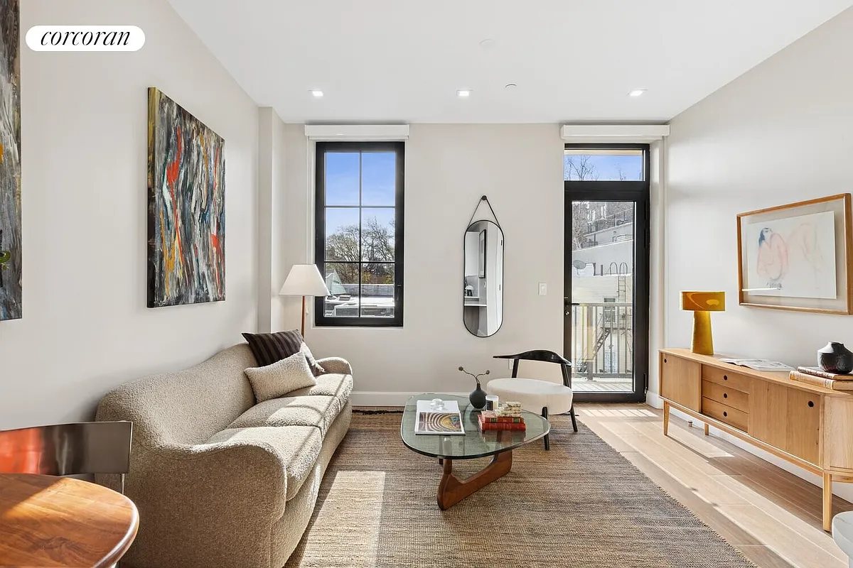 Building Photo - 758 Metropolitan Ave #3A